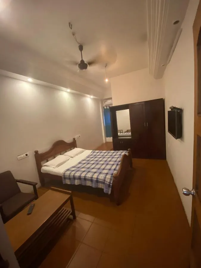 Saj Rest' Inn Kannur